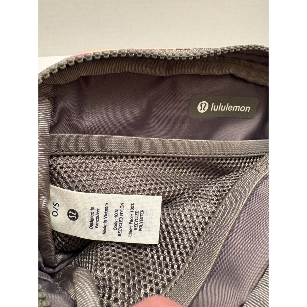 Lululemon Everywhere Belt Bag 1L Tie Dye Multi Color Abstract Fanny Pack LU9BG2S - Picture 3 of 5